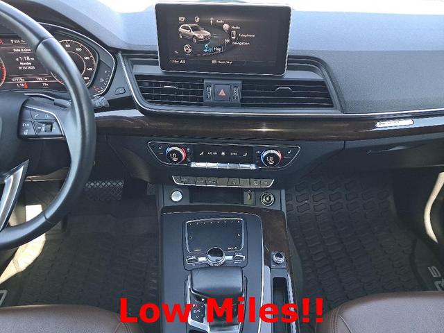 Photo of 2018 Black Metallic Audi Q5