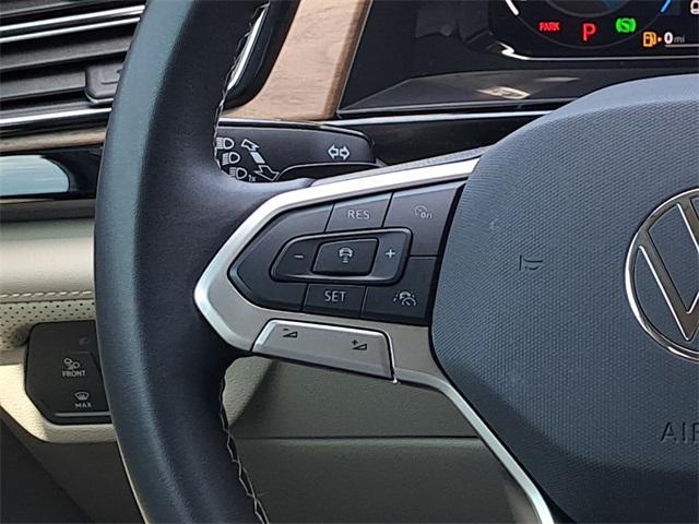 Photo of 2024 Pure White Volkswagen Atlas