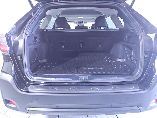 Photo of 2025 Crystal Black Silica Subaru Outback