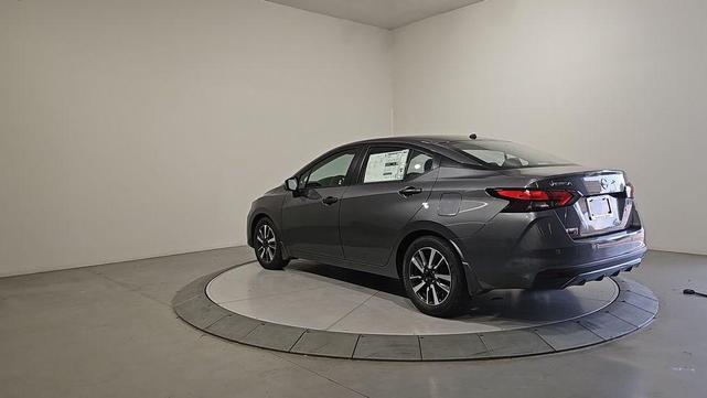 Photo of 2025 Gun Metallic Nissan Versa