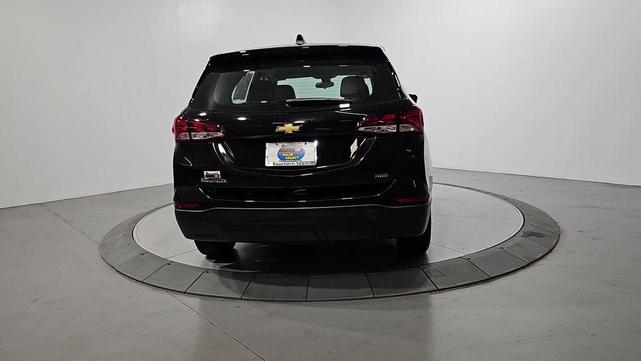 Photo of 2022 Mosaic Black Metallic Chevrolet Equinox