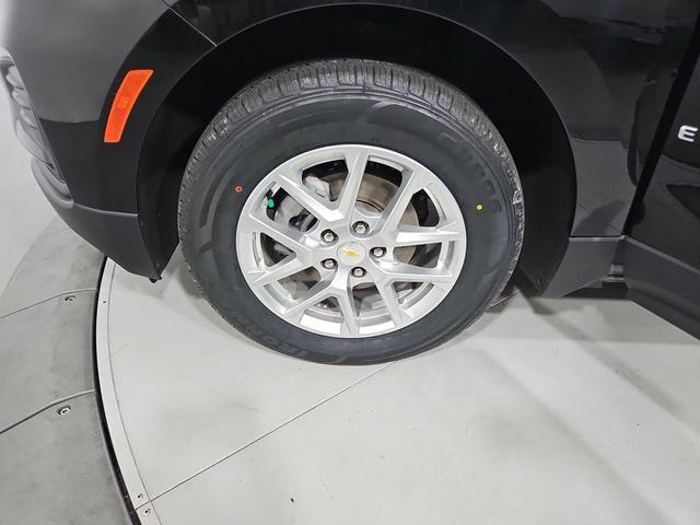 Photo of 2022 Mosaic Black Metallic Chevrolet Equinox