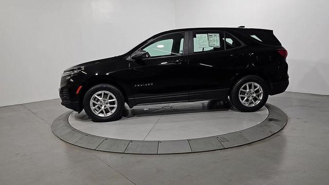 Photo of 2022 Mosaic Black Metallic Chevrolet Equinox