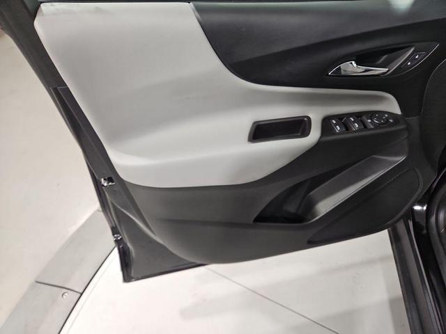 Photo of 2022 Mosaic Black Metallic Chevrolet Equinox