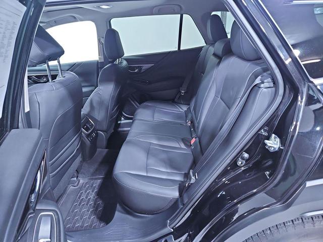 Photo of 2023 Crystal Black Silica Subaru Outback