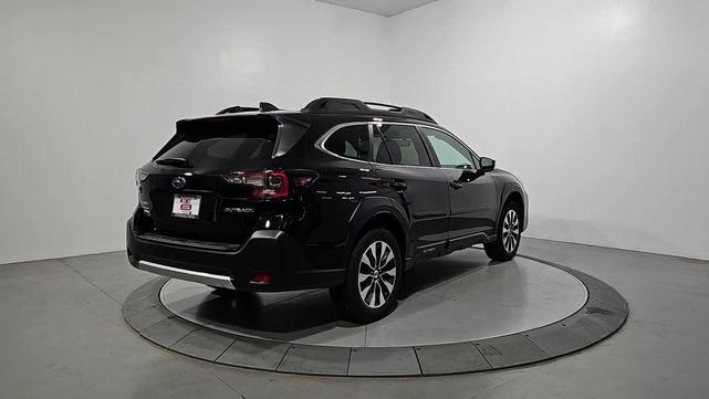 Photo of 2023 Crystal Black Silica Subaru Outback