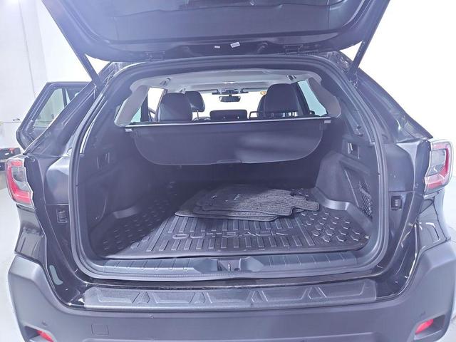 Photo of 2023 Crystal Black Silica Subaru Outback
