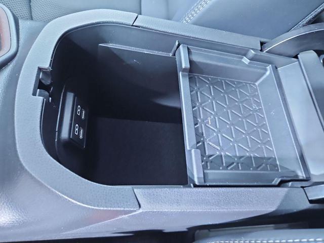 Photo of 2022 Magnetic Gray Metallic Toyota RAV4 Hybrid