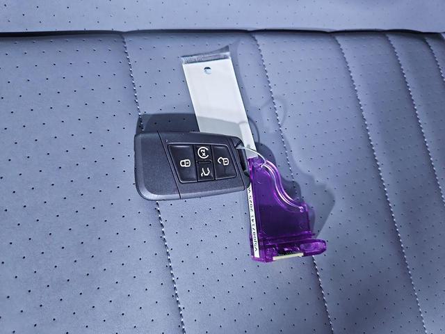 Photo of 2025 Kings Red Metallic Volkswagen Jetta