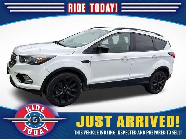 Photo of 2019 Oxford White Ford Escape