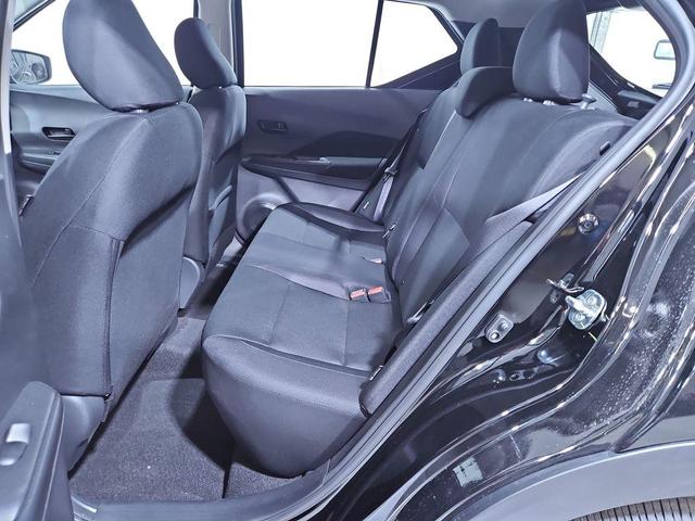 Photo of 2025 Super Black Nissan Kicks Play