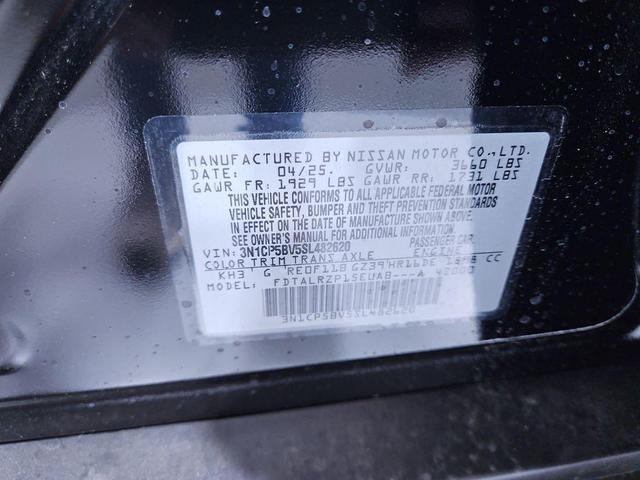 Photo of 2025 Super Black Nissan Kicks Play