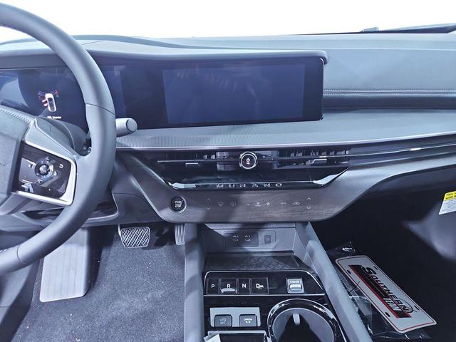 Photo of 2025 Everest White P Nissan Murano