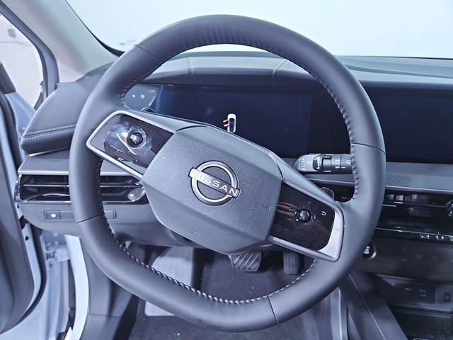 Photo of 2025 Everest White P Nissan Murano