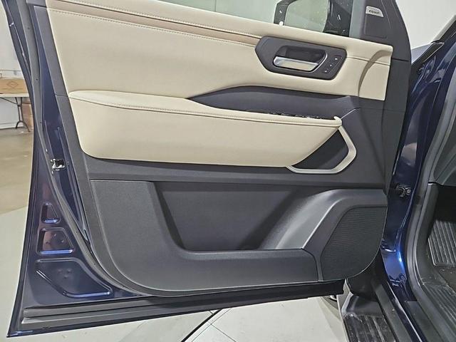 Photo of 2025 Deep Ocean Blue Nissan Armada