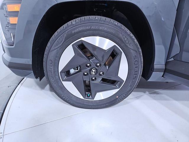 Photo of 2025 Gray Pearl Hyundai KONA EV