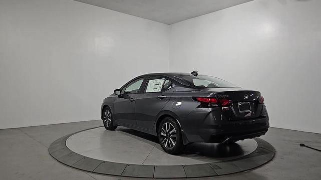 Photo of 2025 Gun Metallic Nissan Versa
