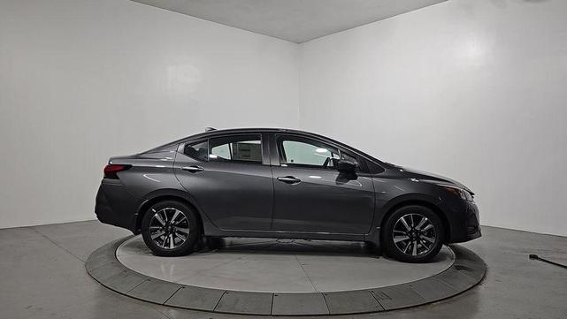 Photo of 2025 Gun Metallic Nissan Versa