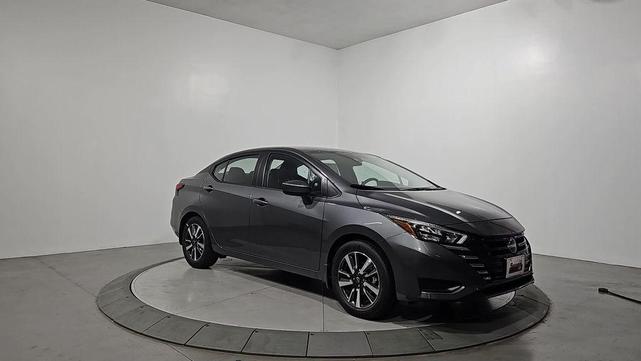 Photo of 2025 Gun Metallic Nissan Versa