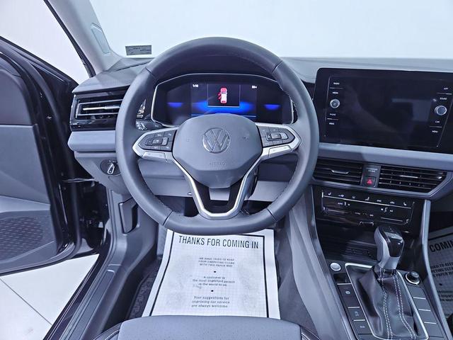 Photo of 2025 Deep Black Pearl Effect Volkswagen Jetta