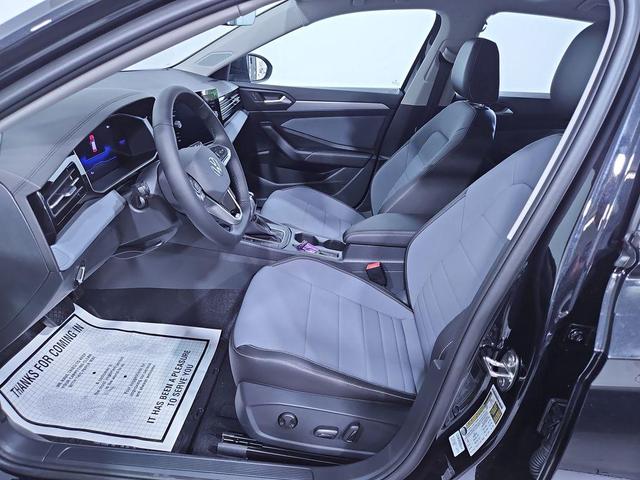Photo of 2025 Deep Black Pearl Effect Volkswagen Jetta