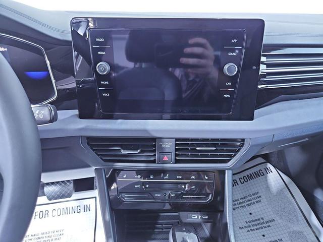 Photo of 2025 Deep Black Pearl Effect Volkswagen Jetta