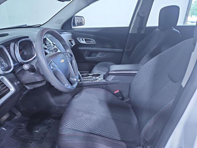 Photo of 2013 Summit White Chevrolet Equinox