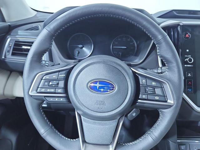 Photo of 2025 Crystal White Pearl Subaru Ascent