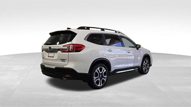 Photo of 2025 Crystal White Pearl Subaru Ascent