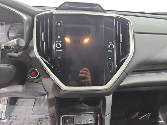 Photo of 2024 Ice Silver Metallic Subaru Ascent
