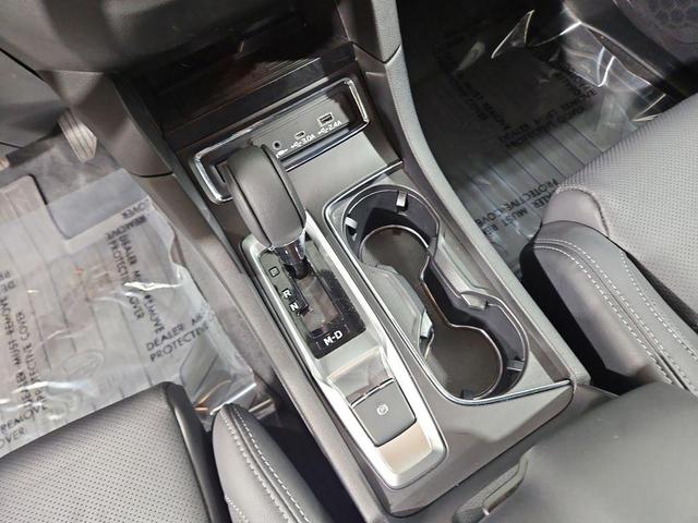 Photo of 2024 Ice Silver Metallic Subaru Ascent
