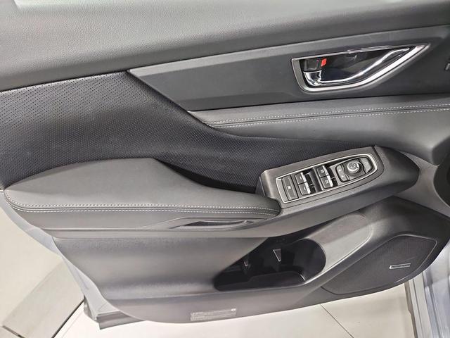 Photo of 2024 Ice Silver Metallic Subaru Ascent