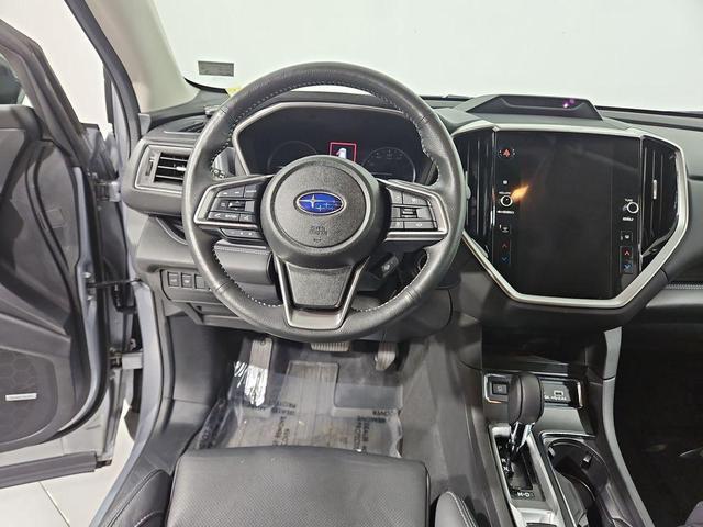 Photo of 2024 Ice Silver Metallic Subaru Ascent