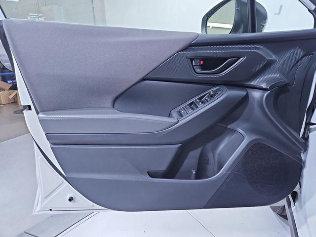 Photo of 2025 Crystal White Pearl Subaru Crosstrek