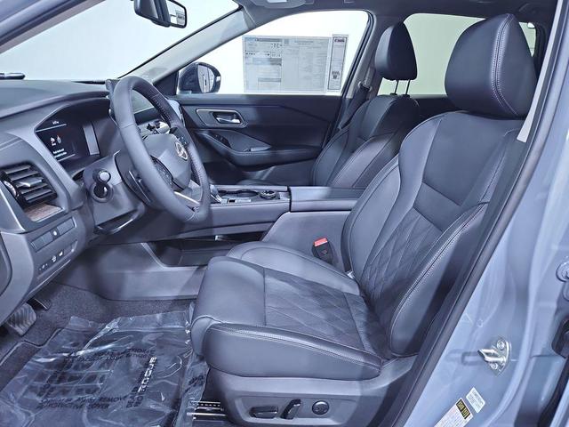 Photo of 2025 Boulder Gray Metallic Nissan Rogue