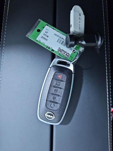 Photo of 2025 Boulder Gray Metallic Nissan Rogue