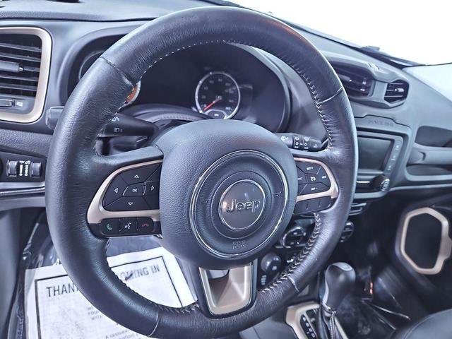 Photo of 2016 Alpine White Jeep Renegade