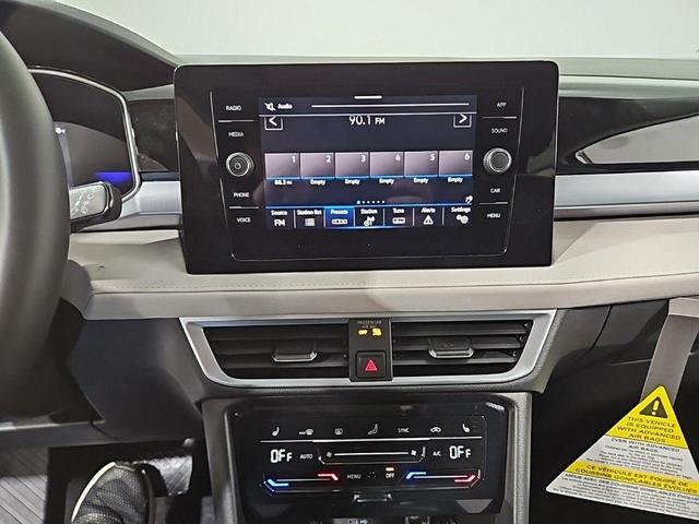 Photo of 2025 Platinum Gray Metallic Volkswagen Taos
