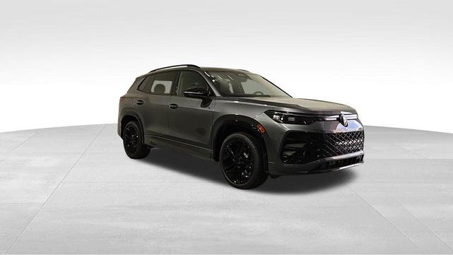 Photo of 2025 Platinum Gray Metallic Volkswagen Tiguan