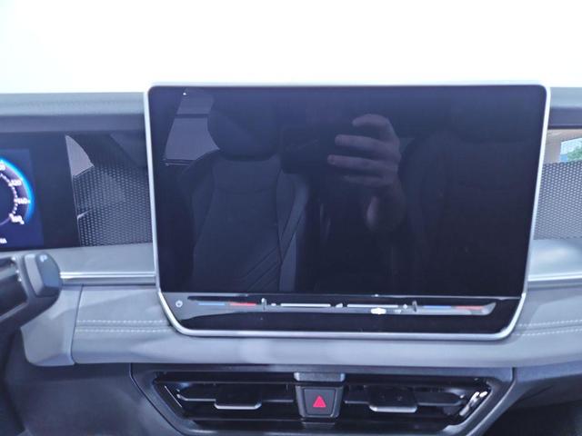 Photo of 2025 Platinum Gray Metallic Volkswagen Tiguan