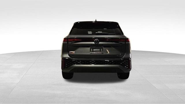 Photo of 2025 Platinum Gray Metallic Volkswagen Tiguan