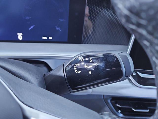 Photo of 2025 Platinum Gray Metallic Volkswagen Tiguan