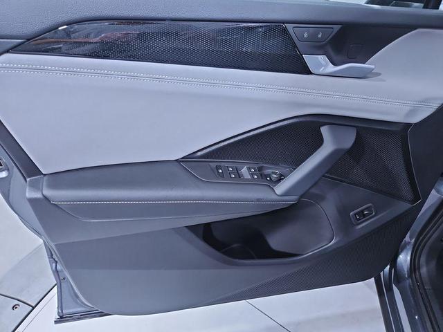 Photo of 2025 Platinum Gray Metallic Volkswagen Tiguan
