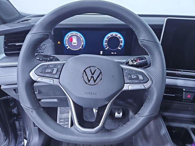 Photo of 2025 Platinum Gray Metallic Volkswagen Tiguan