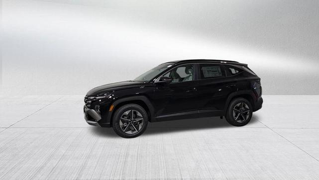 Photo of 2025 Ash Black Hyundai TUCSON Hybrid