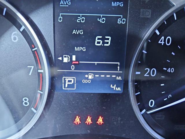 Photo of 2025 Cloud White Nissan Versa