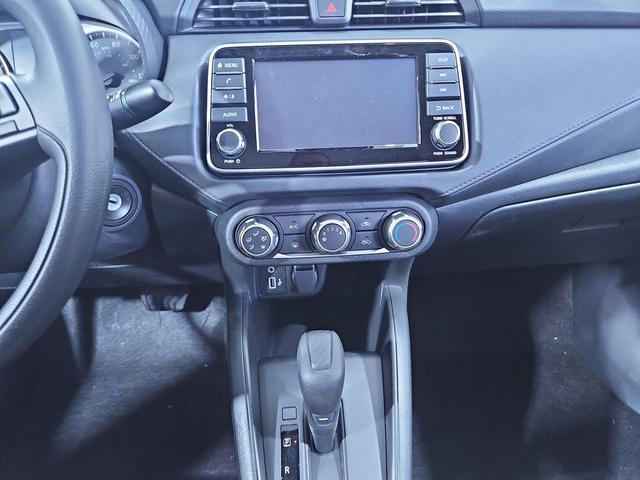 Photo of 2025 Cloud White Nissan Versa