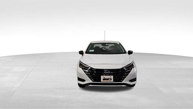 Photo of 2025 Cloud White Nissan Versa