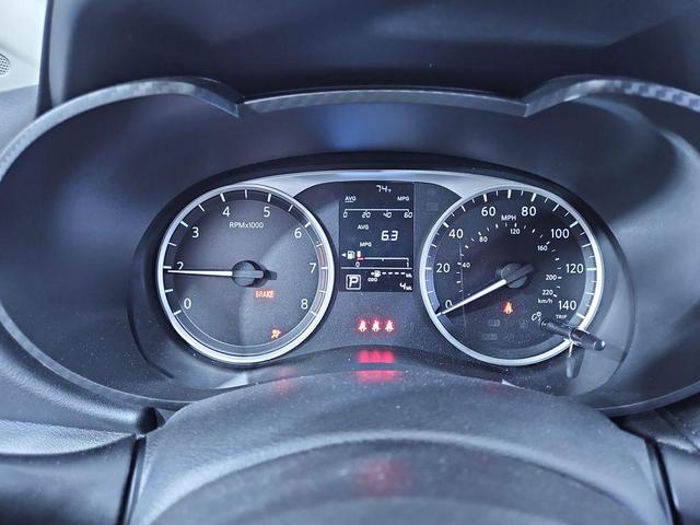 Photo of 2025 Cloud White Nissan Versa