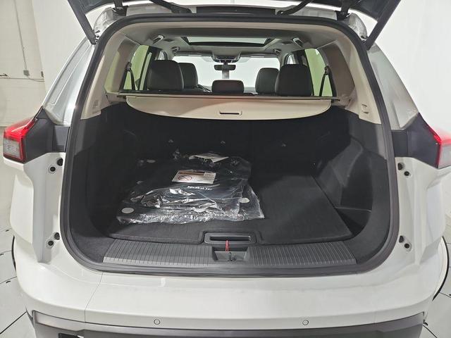 Photo of 2026 Everest White P Nissan Rogue